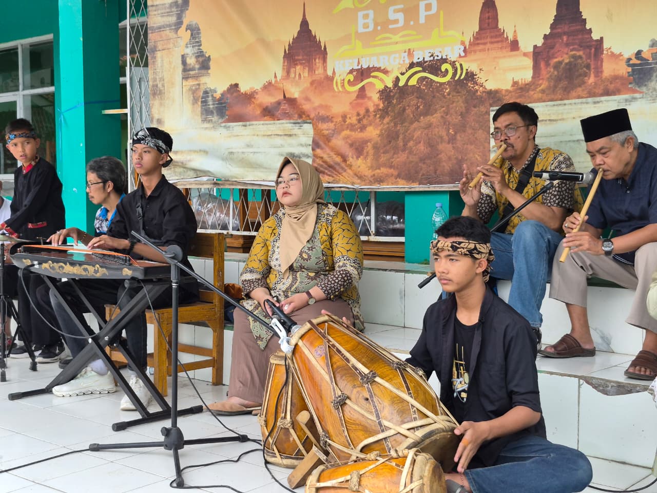 Gambar dari konten