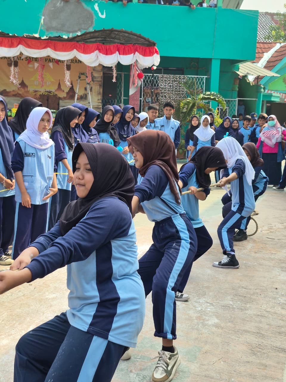 Gambar dari konten