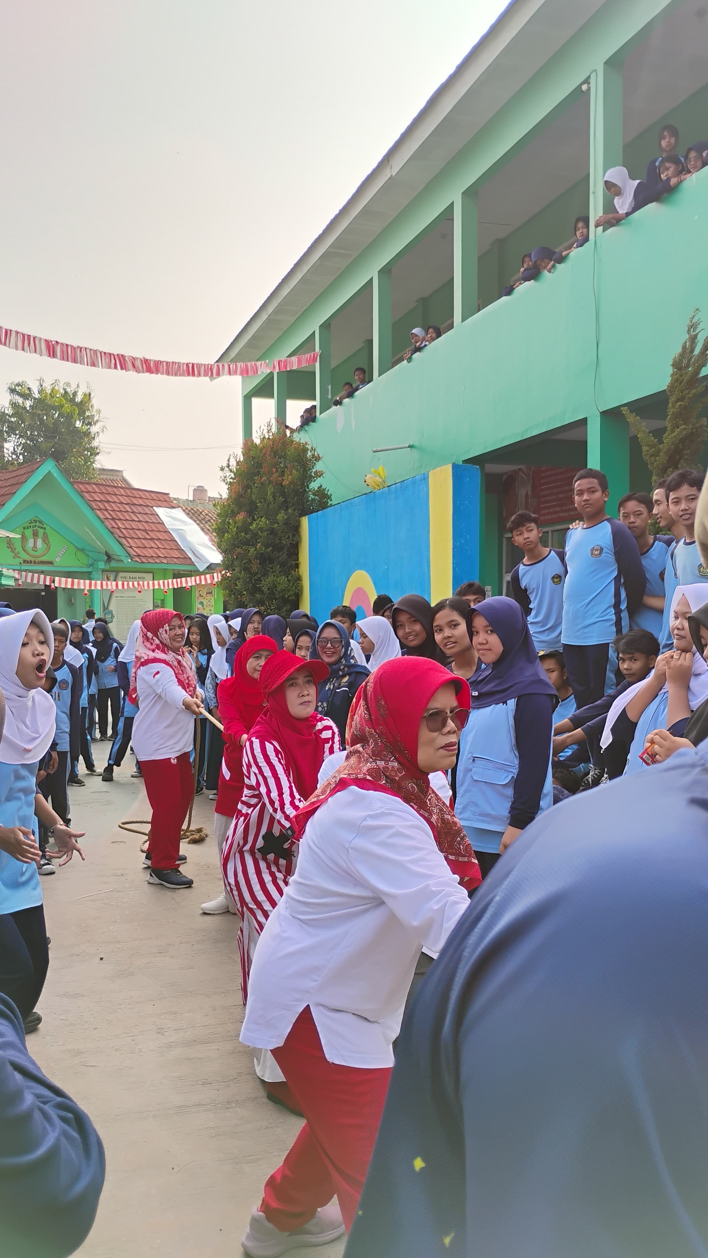Gambar dari konten